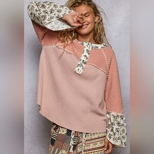 NEW!!! POL Pink and Cream Floral Button Top,Sz Medium